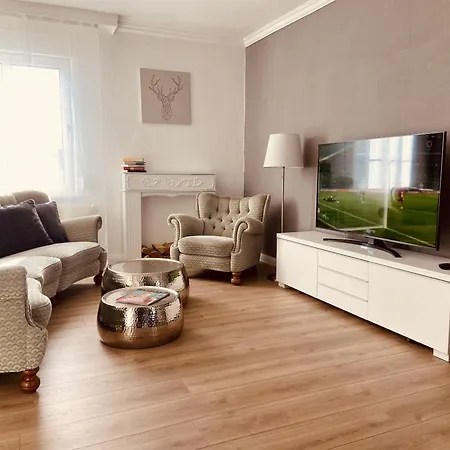 Casa Rehse I Stilvolles I 24h-self-check-in I Kostenlos Parken&wlan I 55-zoll-smart&kabel-tv I öpnv * Erfurt