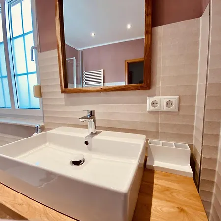 Apartment Casa Rehse I Stilvolles I 24h-self-check-in I Kostenlos Parken&wlan I 55-zoll-smart&kabel-tv I öpnv