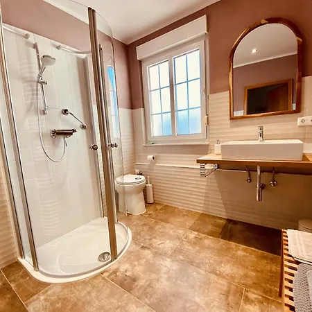 Casa Rehse I Stilvolles I 24h-self-check-in I Kostenlos Parken & Wlan I 55-zoll-smart&kabel-tv I Oepnv Lejlighed Erfurt